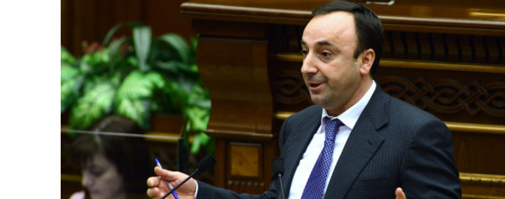 Спецследственная служба проводит обыск в квартире главы Конституционного суда Армении Грайра Товмасяна