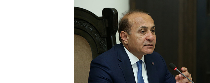 Премьер–министр Армении отменил свой отпуск - газета