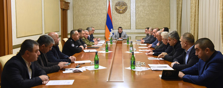 Միջանցքի փակումն անընդունելի է, այն բերելու է Արցախում հումանիտար աղետի. Արցախի ԱԽ-ն նամակով կդիմի ՌԴ խաղաղապահ զորակազմի հրամանատարությանը (ՎԻԴԵՈ)