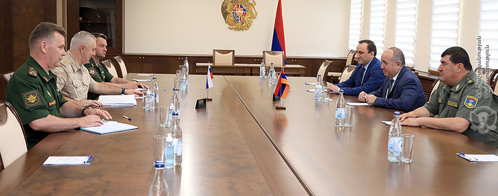 Պաշտպանության նախարարը Մուրադովի հետ քննարկել է իրադրությունը հայ-ադրբեջանական սահմանին