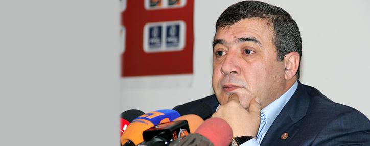 Армянские министры одобрили решение главы ФФА сдать депутатский мандат