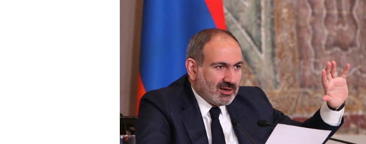 Пашинян поздравил Зеленского со вступлением в должность