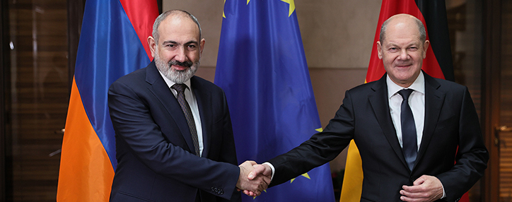 Пашинян на встрече с Шольцем подтвердил приверженность Армении мирному процессу в регионе