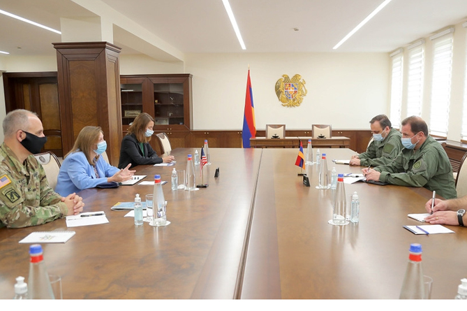 Դավիթ Տոնոյանն ընդունել է ԱՄՆ դեսպանին ու ընդգծել Թուրքիայի աննախադեպ անմիջական ներգրավվածությունն ու աջակցությունը ադրբեջանական կողմին