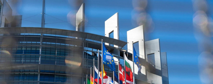 Европарламент призвал Совет ЕС пересмотреть отношения с Азербайджаном и рассмотреть введение санкций против него