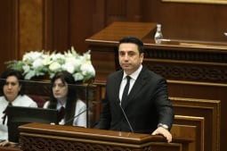 Вопрос удерживаемых в Азербайджане армян и военнопленных остается серьезной проблемой - Ален Симонян