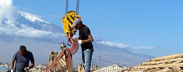 Հիմնանորոգվում են Արարատ քաղաքի 6 շենքերի տանիքներ. ծրագրի արժեքը82 միլիոն դրամ է