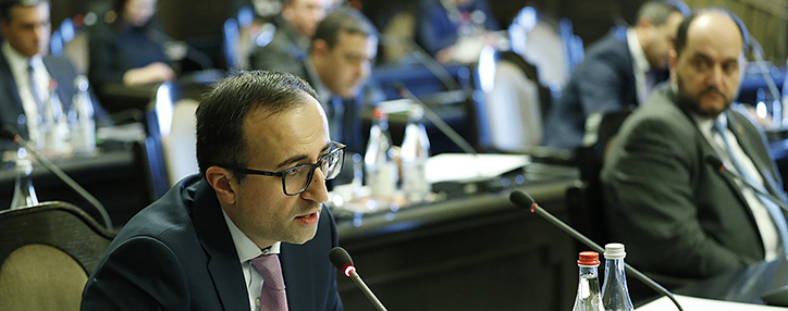 Հայաստանը բանակցություններ է վարում COVID-19–ի պատվաստանյութերը  գնելու շուրջ. Թորոսյան