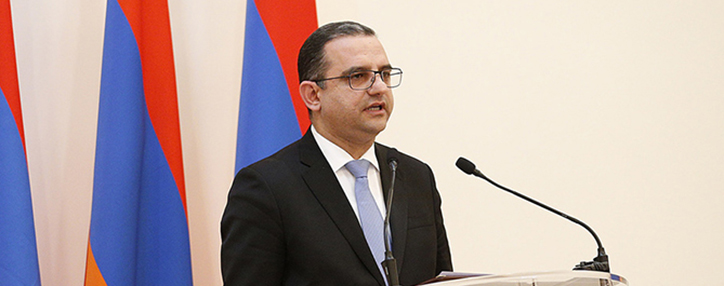 Министр экономики Армении недоволен объемом прямых иностранных инвестиций
