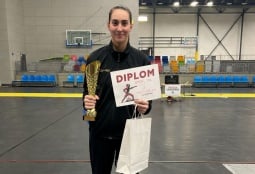 Армянская рапиристка завоевала бронзу чемпионата Европы в Праге 