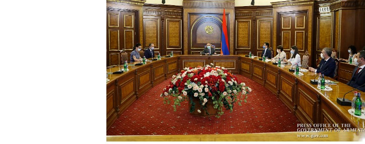 Փաշինյանը հանդիպել է Կոռուպցիայի կանխարգելման հանձնաժողովի անդամների հետ, քննարկվել է  հակակոռուպցիոն պայքարի օրակարգը (ՎԻԴԵՈ)