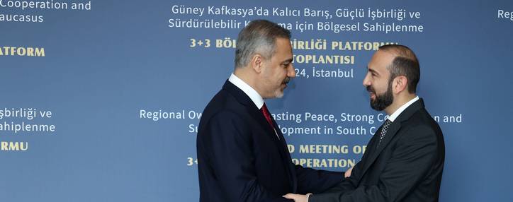 Միրզոյանը Ստամբուլում Թուրքիայի ԱԳ նախարարի հետ քննարկել է հարաբերությունների կարգավորումն ու օրակարգային այլ հարցեր (ՎԻԴԵՈ)