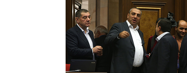 Самвел Алексанян заявил о выходе из фракции РПА, республиканцы лишилась парламентского большинства