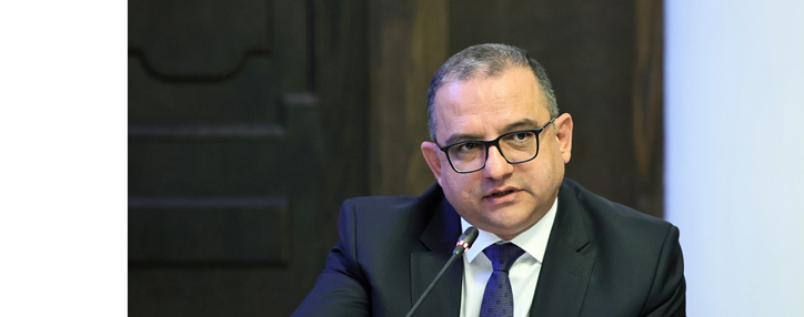 Вице-премьер Армении представил процесс получения арцахцами единовременной помощи в 100 тысяч драмов