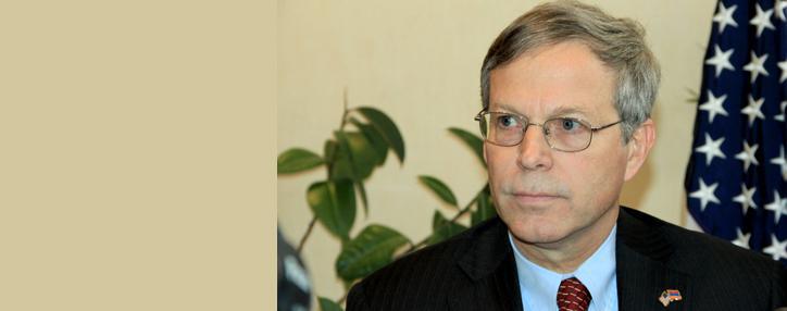 Американский посол надеется на открытие сети гипермаркетов Carrefour в Армении