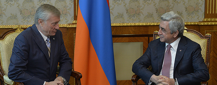 Саргсян обсудил с Бордюжей вопросы противодействия вызовам и угрозам