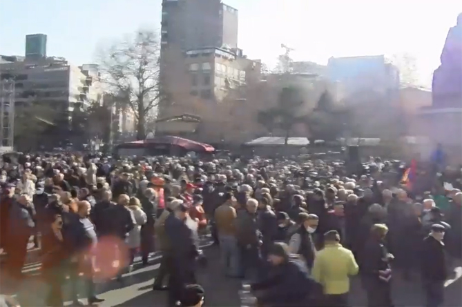 Vazgen Manukyan declares Freedom Square opposition's headquarters (video)	