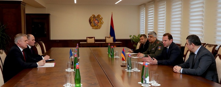 ՀՀ պաշտպանության նախարար Դավիթ Տոնոյանը հանդիպել է ՀԱՊԿ գլխավոր քարտուղարին