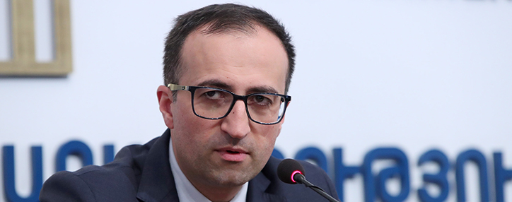 Глава Минздрава Армении самоизолировался из-за случаев коронавируса в ведомстве