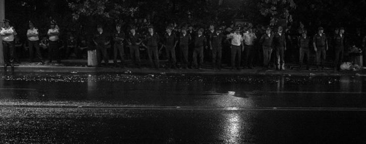 Полиция освободила проспект Баграмяна в Ереване от демонстрантов