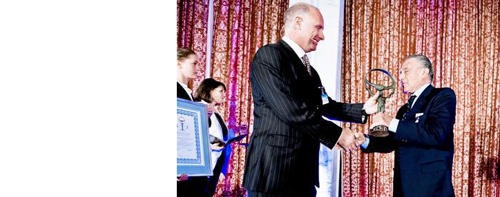 Принадлежащая Эрнекяну компания купила территорию бывшего здания Минюста Армении