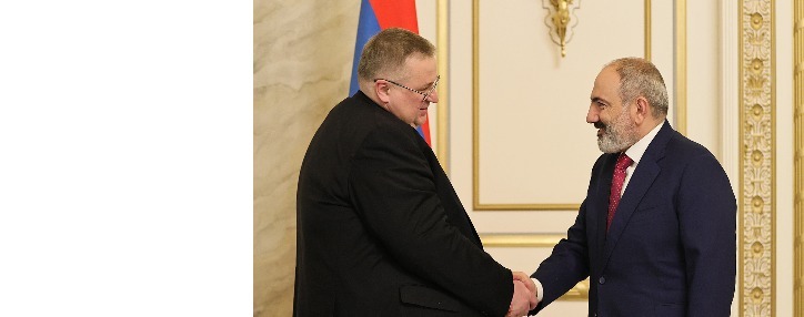 Армянский премьер указал на потребность в активизации контактов с Россией 