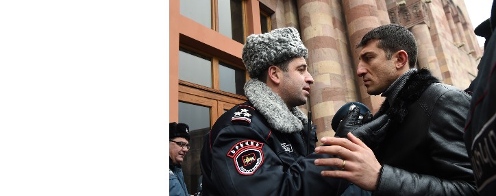 Armenian motorists protest against rise in car insurance policies