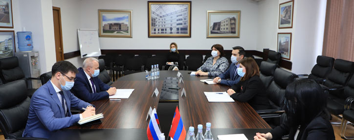 Глава Минздрава: Армения готова приобрести дополнительные партии российской вакцины «Спутник V»