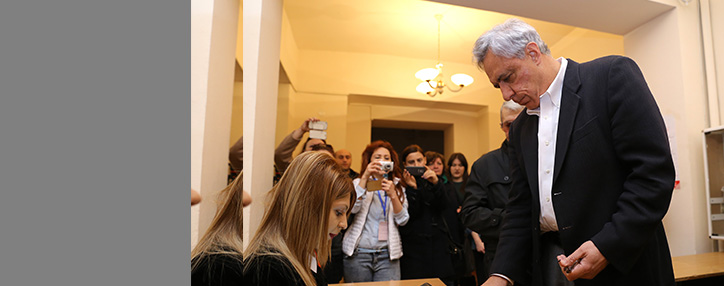 Վարդան Օսկանյանը քվեարկեց Հայաստանի իշխանափոխության օգտին