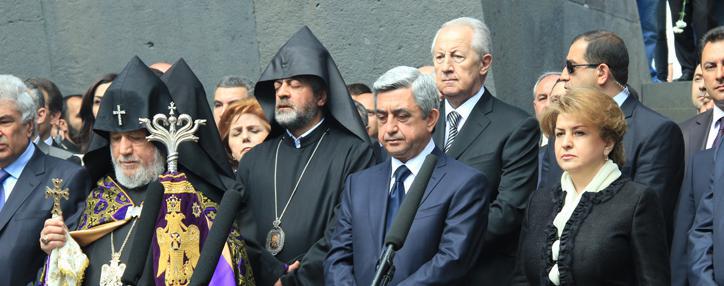 Президент Армении Саргсян возложил венок к мемориалу жертв Геноцида армян