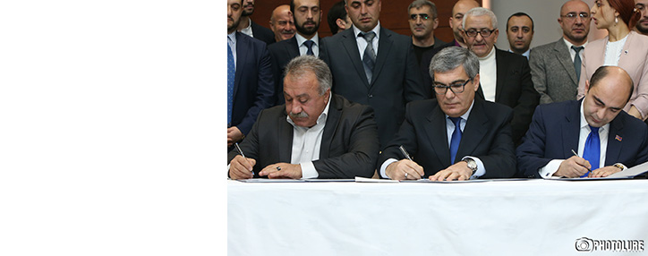 Партия «Светлая Армения» из блока "Елк" приняла решение самостоятельно участвовать во внеочередных парламентских выборах