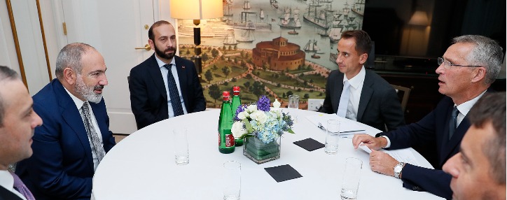 Пашинян рассказал генсеку НАТО об агрессии Азербайджана. Тот выразил обеспокоенность