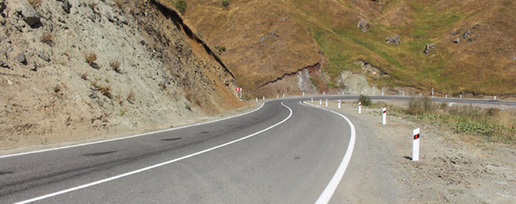 Азербайджанцы в штатском перекрыли трассу Степанакерт-Горис, связывающую Арцах с Арменией