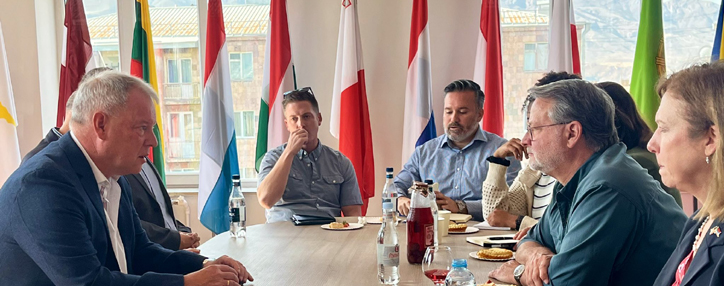 Миссия ЕС стремится снизить напряженность на границах Армении и Азербайджана – Риттер