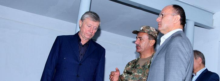 Генсек ОДКБ впервые посетил армяно-азербайджанскую приграничную зону