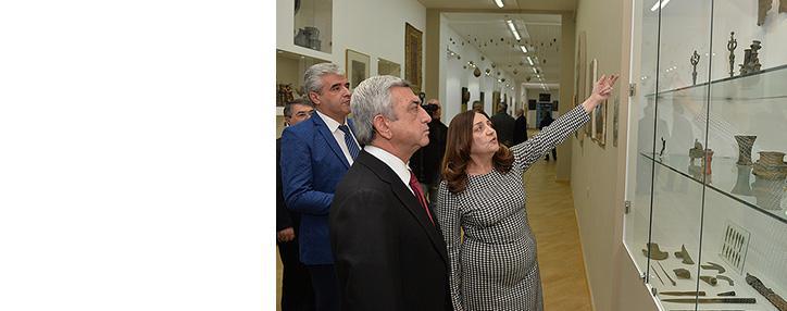 ՀՀ նախագահն այցելել է գրականության թանգարան և ազգային պատկերասրահ