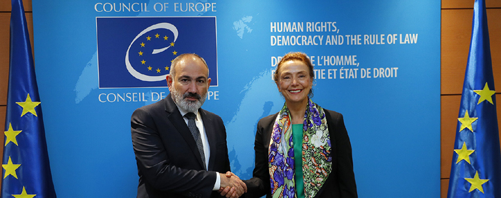 Пашинян обсудил с Пейчинович-Бурич дальнейшее содействие вынужденным переселенцам из Арцаха