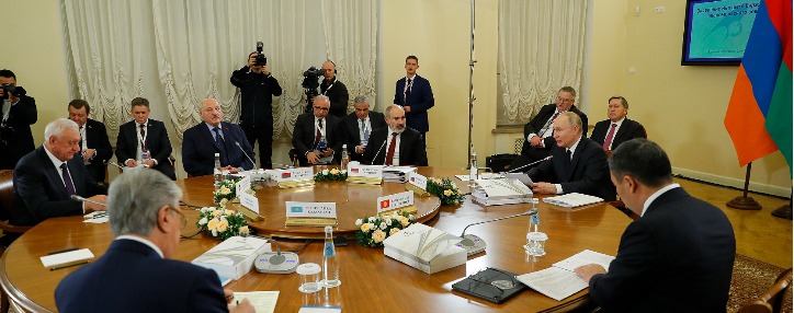 Главы государств ЕАЭС подписали Декларацию о развитии экономических процессов