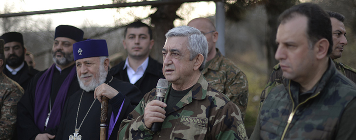 Серж Саргсян по традиции провел 31 декабря на передовой