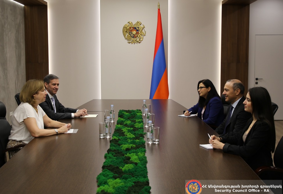 Grigoryan and Kvien discussed Washington agreements and relations between Armenia and  United States