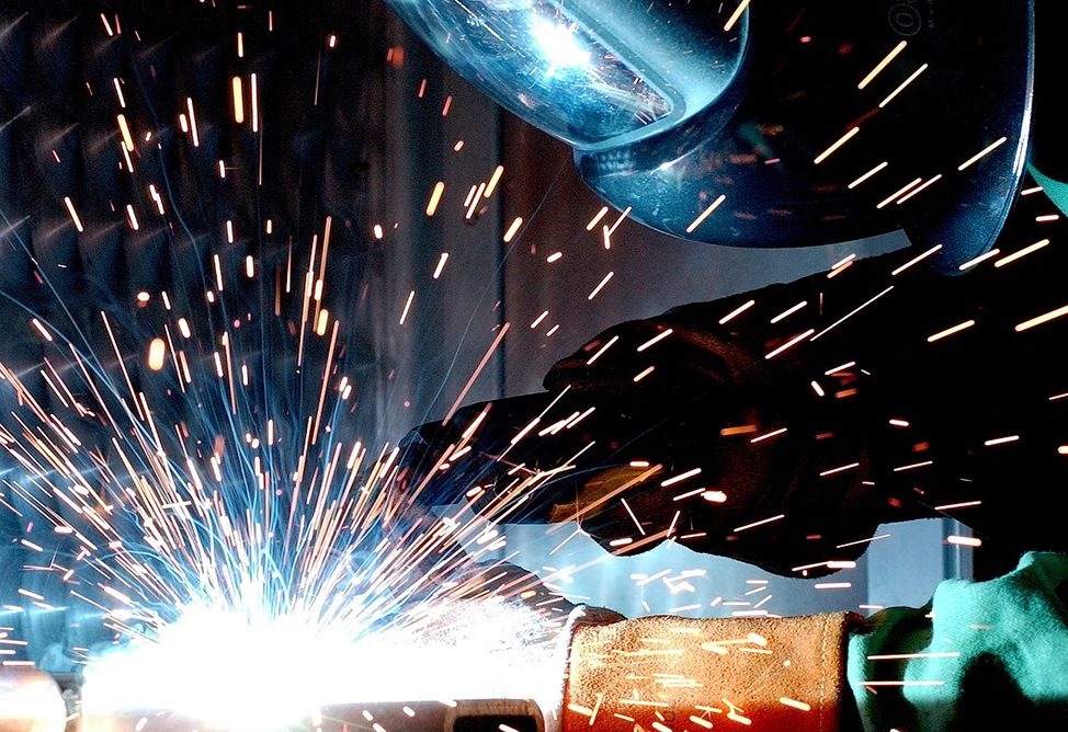 Экономическую активность в Армении до конца года поддержит рост промышленности в III квартале - ЕАБР