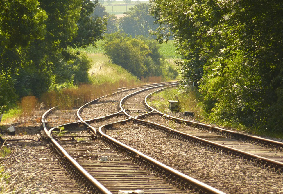 Премьер Армении приветствовал активизацию России по линии поставок товаров по железной дороге 