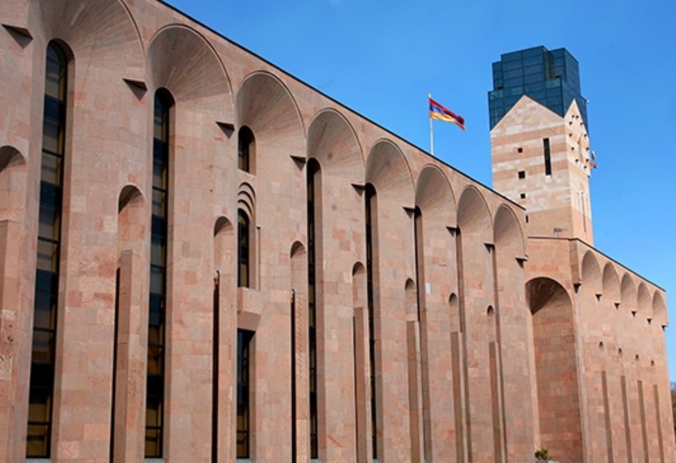 Yerevan Municipality to purchase 250 new electric buses with ADB support for 98 billion drams