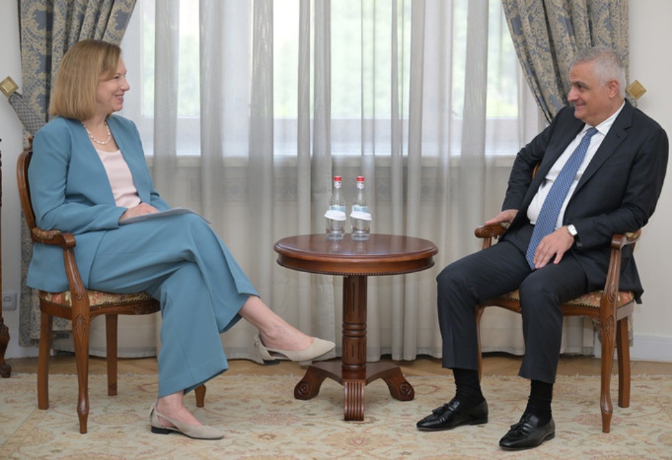 Армения и США обсуждают деблокаду коммуникаций региона и развитие экономических отношений