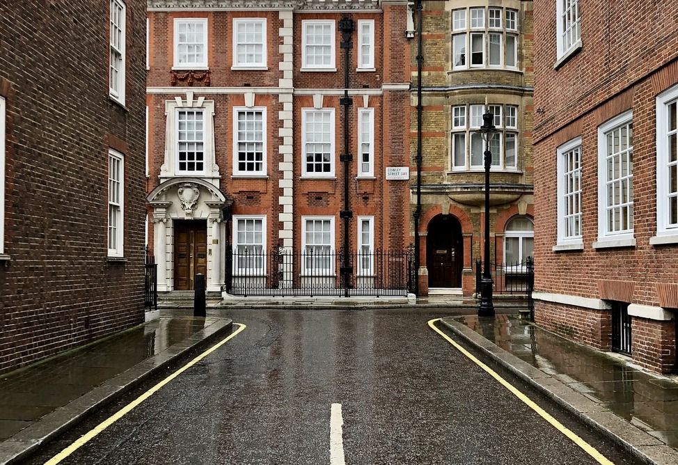 Улица в Лондоне признана самой дорогой торговой улицей мира