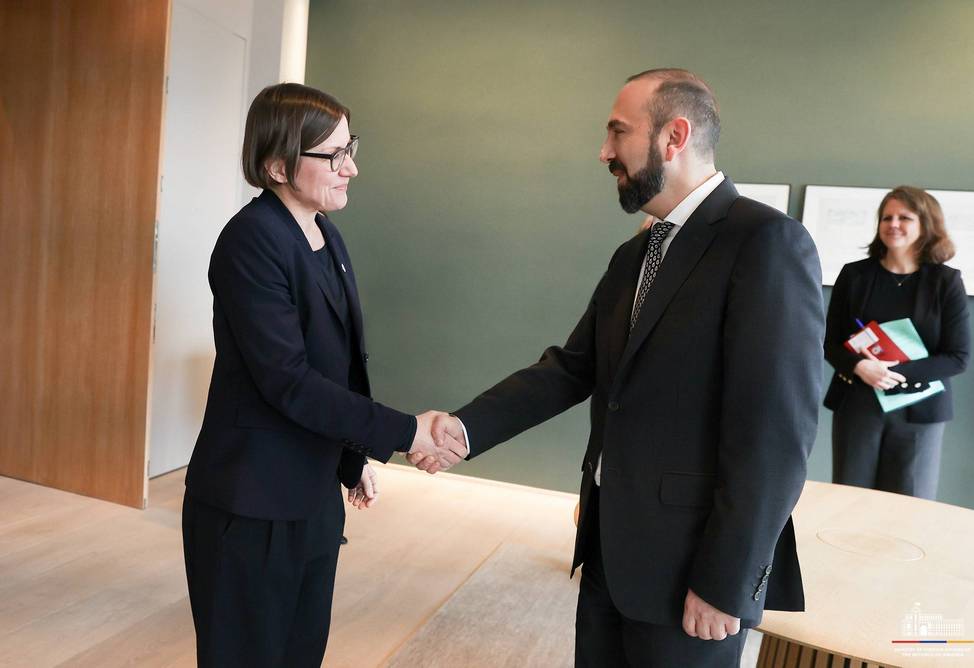 Armenian Foreign Minister presents to ICRC Head situation with  fake trial of Armenians in Azerbaijan