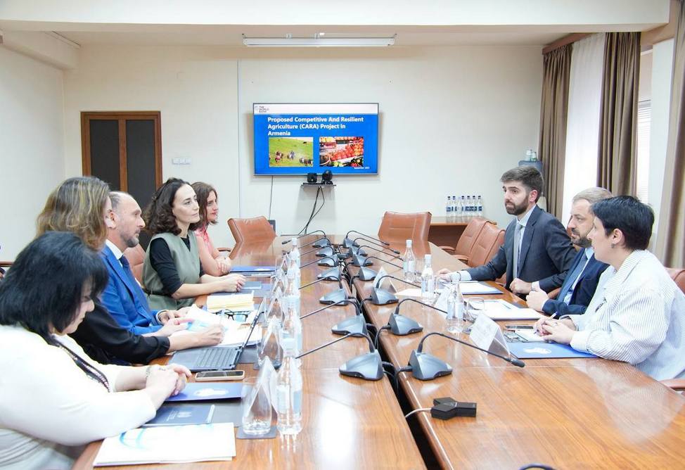 Вопрос цифровизации сельского хозяйства Армении обсудили министр экономики РА и глава ереванского офиса ВБ 