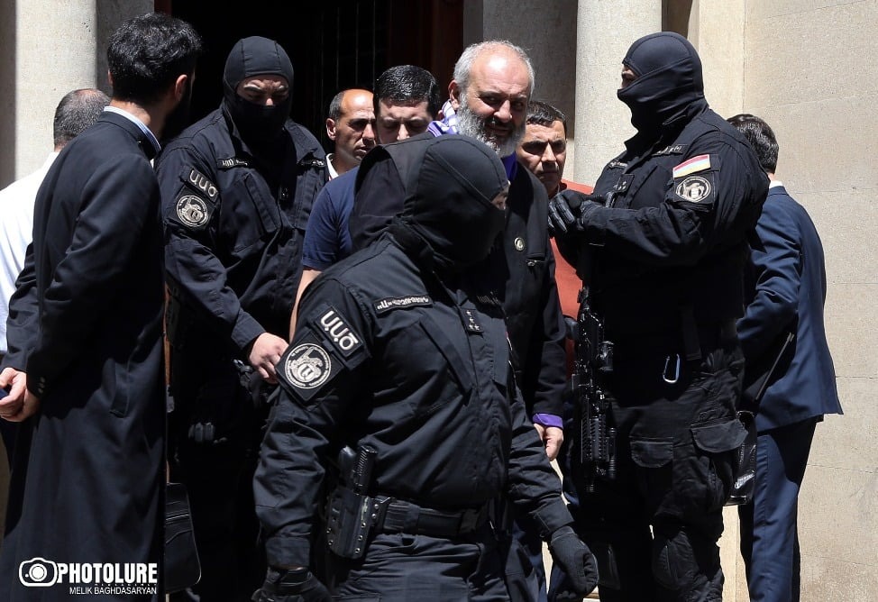 Բագրատ Սրբազանը և նրա մի քանի աջակիցներ  կալանավորվել են 2 ամսով