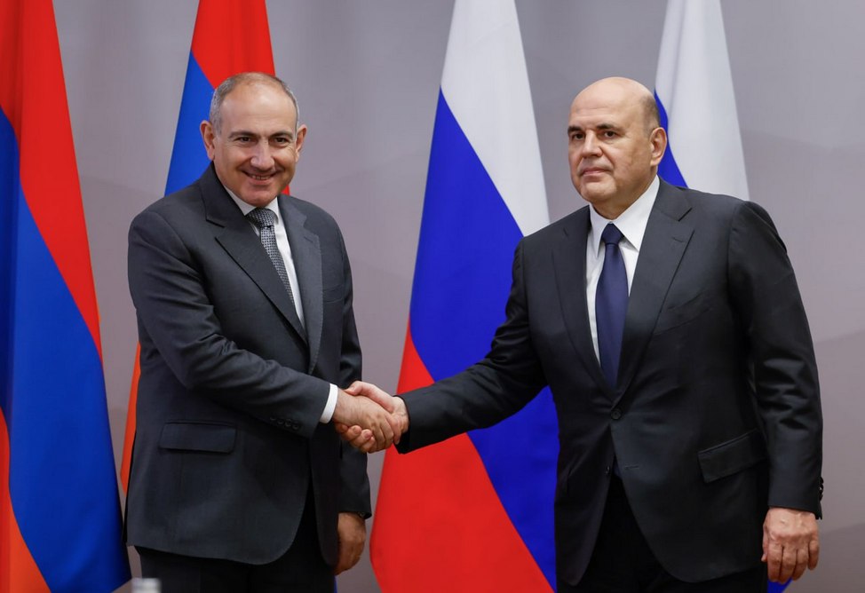 Prime Ministers of Armenia and Russia discussed bilateral agenda and cooperation within the framework of the EAEU