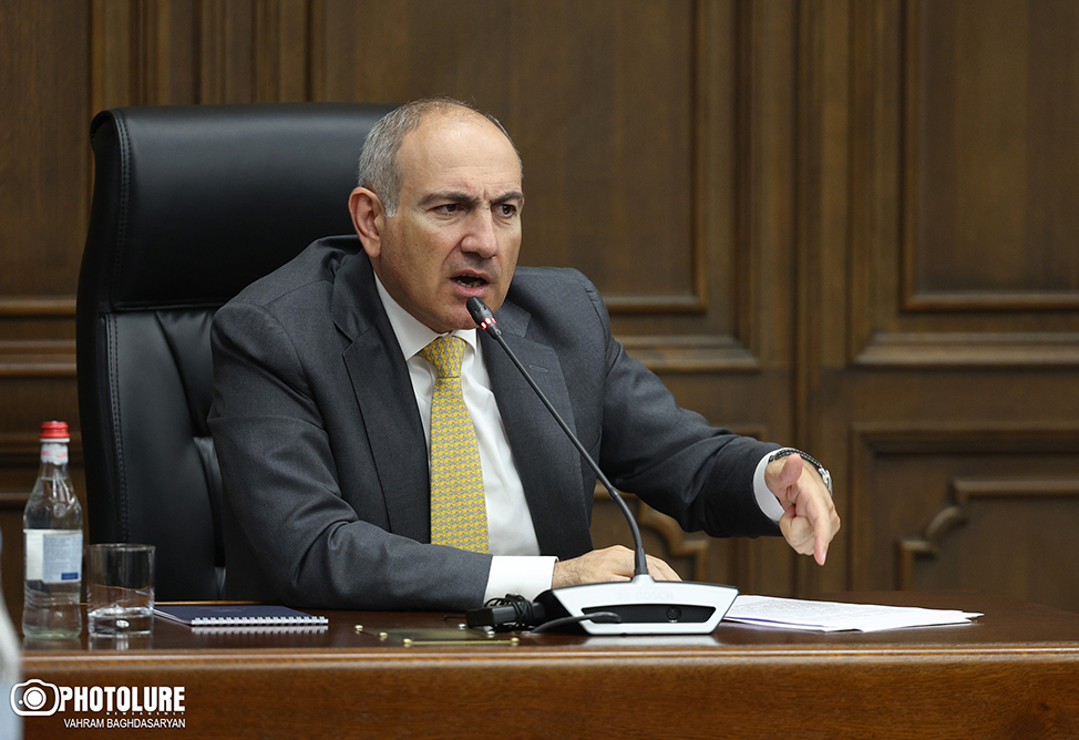 Более 53% граждан Армении считают, что ресурсов для начала процесса импичмента Пашиняна достаточно – опрос Gallup